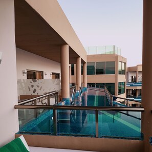 Piscine extérieure