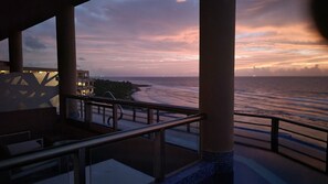 Property grounds - Amazing All inclusive Adult  Resort  with many amenities included (Playa del Carmen)