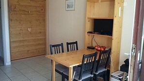 Dining - 5th floor, view mountain, balcony, 18m², Villard de Lans (Villard-de-Lans)