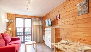 Living area - 300m from ski slopes, balcony, tv, ski locker, 21m², Aussois (Aussois)