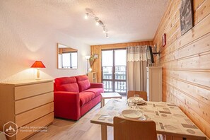 Living area - 300m from ski slopes, balcony, tv, ski locker, 21m², Aussois (Aussois)