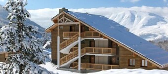 Ground floor, view mountain, swimming pool, terrace, parking, ski locker, 25m², La Joue du Loup