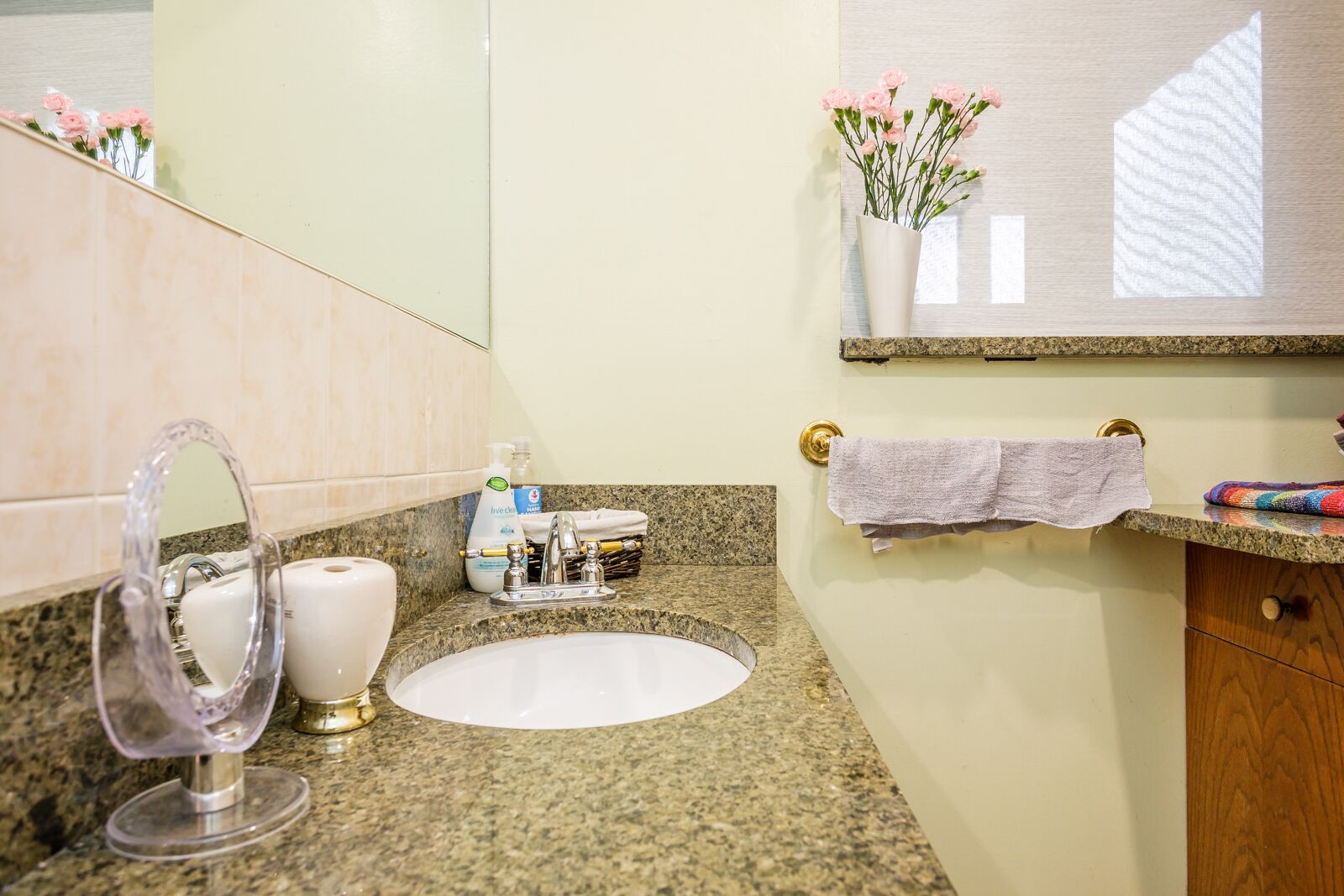 Blue Mountain Chalet, Just 2 minutes from the hill.