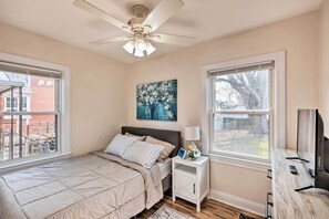 3 habitaciones, escritorio, tabla de planchar con plancha y internet 