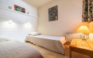 2 bedrooms