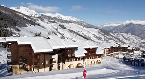 Exterior - 95m from shops, 2nd floor, view mountain, balcony, tv, ski locker, 60m², Valmorel (Valmorel)