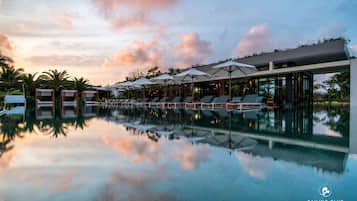 2 piscinas al aire libre