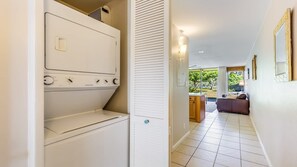 Interior - Beach Cozy North Shore Turtle Bay Condo (Kahuku)
