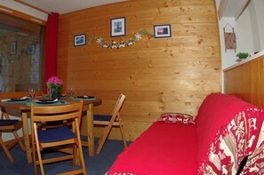 Dining - 4th floor, terrace, ski locker, 24m², Valmorel (Valmorel)