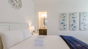 4 bedrooms, desk, iron/ironing board, travel crib