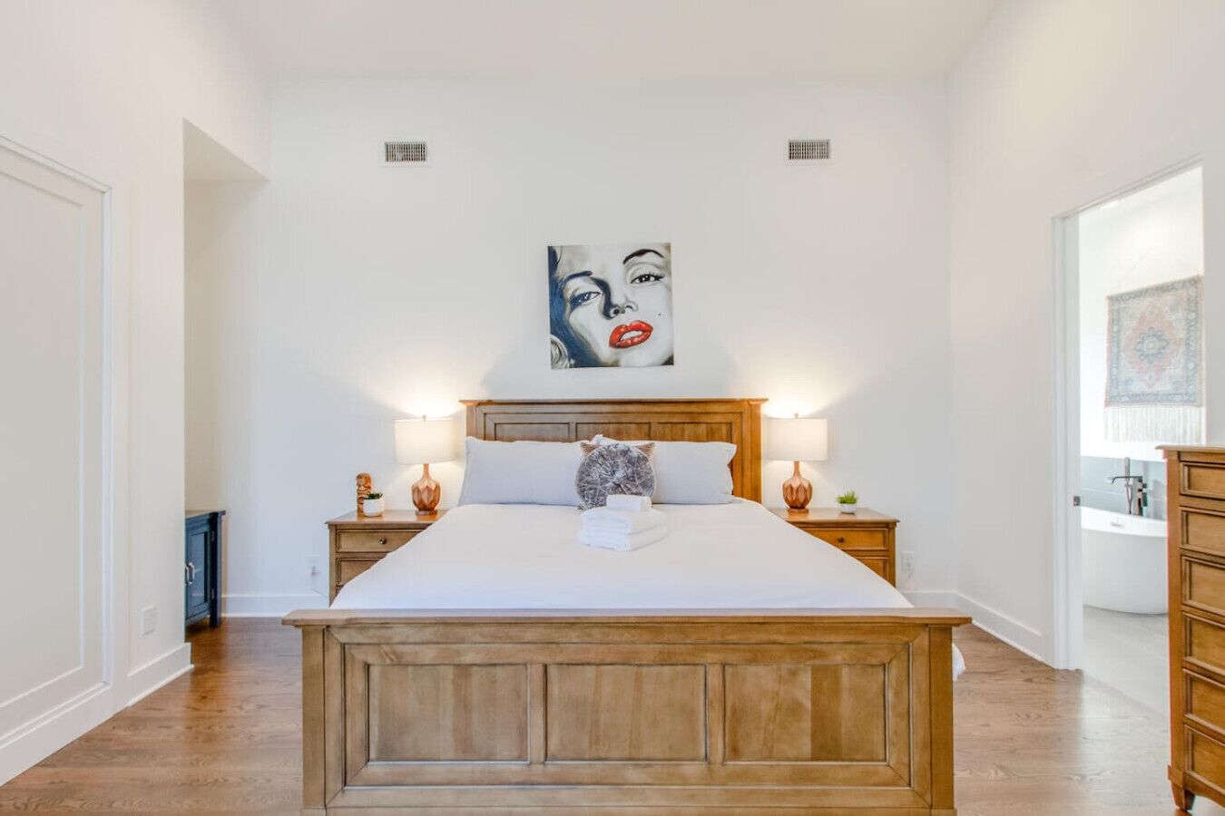 4 Schlafzimmer, Schreibtisch, Bügeleisen/Bügelbrett, Reisekinderbett