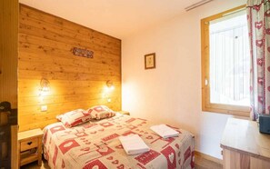 2 bedrooms - 5m from ski slopes, 2nd floor, terrace, tv, ski locker, 37m², Valmorel (Valmorel)