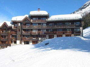 Exterior - 10th floor, view panoramic, balcony, ski locker, 27m², Valmorel (Valmorel)