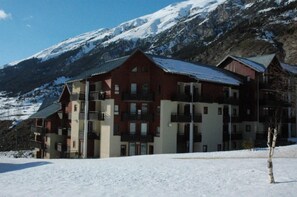 Exterior - 200m from resort center, 3rd floor, balcony, tv, ski locker, 35m², Val Cenis (Lanslevillard)