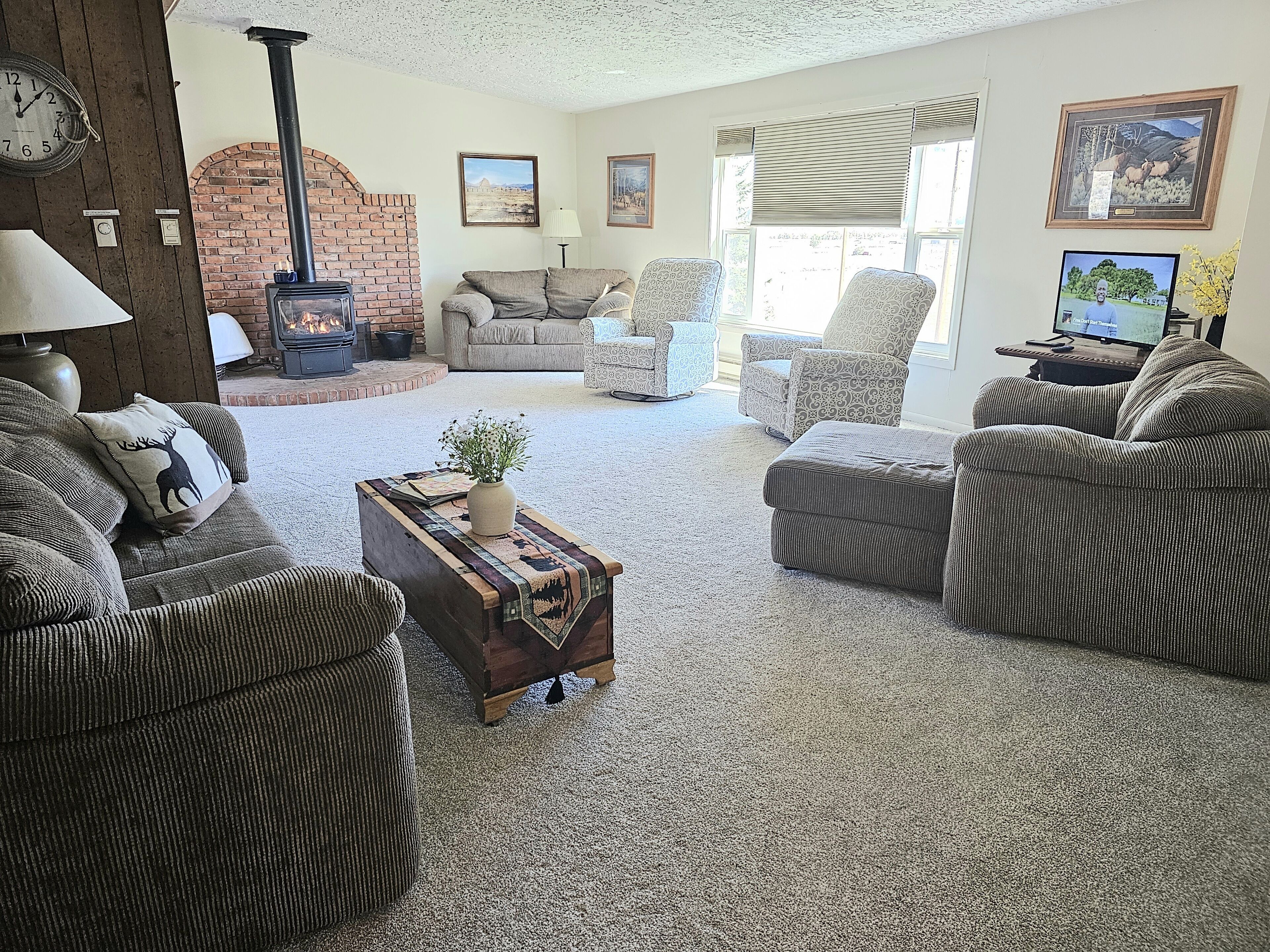 5 min from town, quiet, comfortable and clean