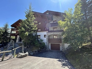 Esterni