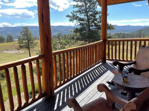 Expansive Lodge on 80 Acres! Hot Tub, Decks, WiFi!