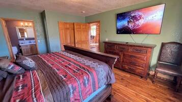 6 bedrooms, iron/ironing board, travel crib, free WiFi
