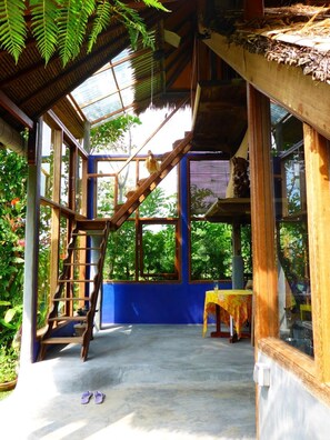 Living area - Villa Pondok Apsari (Sukasada)