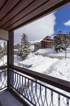 Property grounds - 50m from ski slopes, 7th floor, balcony, tv, ski locker, 30m², Les Arcs (Les Arcs)