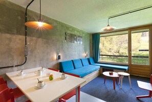 Interior - 10m from ski slopes, 9th floor, balcony, tv, 27m², Les Arcs (Les Arcs)