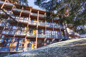 Exterior - 100m from resort center, 3rd floor, balcony, tv, 28m², Les Arcs (Les Arcs)