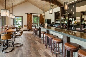 Bar (in der Unterkunft)