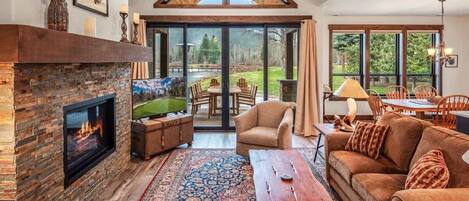 Smart TV, fireplace, offices