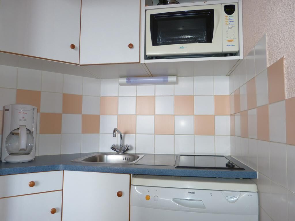 Geladeira, micro-ondas, lava-louças