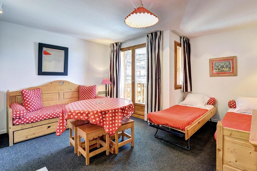 À 300m des pistes de ski, balcon, parking, télévision, casier à ski, 23-30m², Risoul