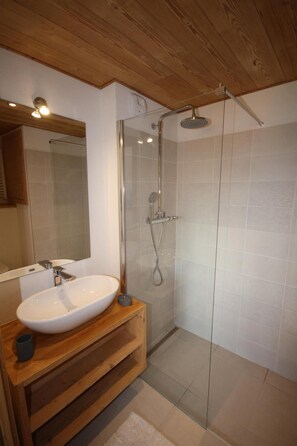 Bathroom - Ground floor, terrace, tv, ski locker, 47m², Les Saisies (Hauteluce)