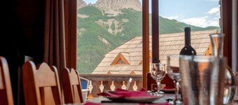 Chalet, view valley, terrace, fireplace or stove, tv, ski locker, 80m², Pra Loup