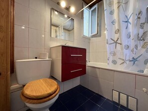Bathtub