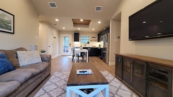 Smart TV, Netflix, DVD player, books