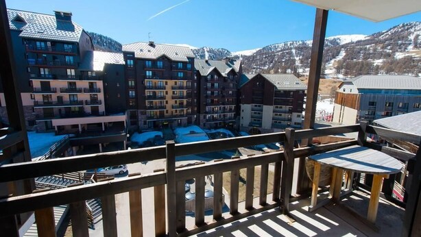 Unclassified image, 1 of 16, button - 50m from ski slopes, 5th floor, balcony, tv, ski locker, 23m², Risoul (Risoul)