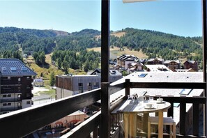 Outdoor dining - 300m from resort center, 5th floor, balcony, tv, ski locker, 23m², Risoul (Risoul)