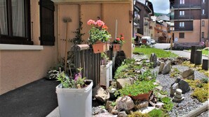 Property grounds - 100m from ski slopes, 1st floor, balcony, tv, ski locker, 28m², Risoul (Risoul)