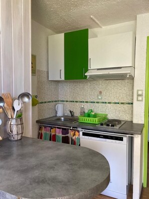 Fridge, microwave, oven, dishwasher