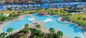 Inviting and Relaxing Beach and Golf Condo