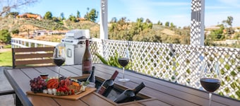 2 Patios, BBQ, Center Wine Country