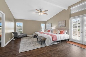 4 عدّة غرف نوم ومكواة/لوح كي وواي فاي مجانًا وملاءات أسرّة