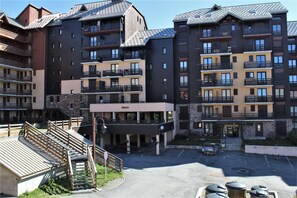 Exterior - 50m from ski slopes, 2nd floor, balcony, tv, ski locker, 25m², Risoul (Risoul)