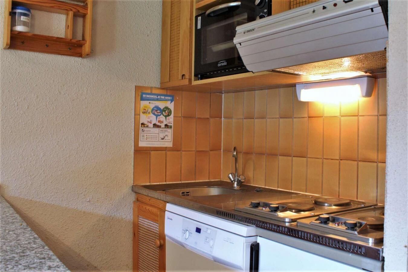 À 100m des pistes de ski, 6ème étage, piscine, balcon, télévision, casier à ski, 41m², Risoul