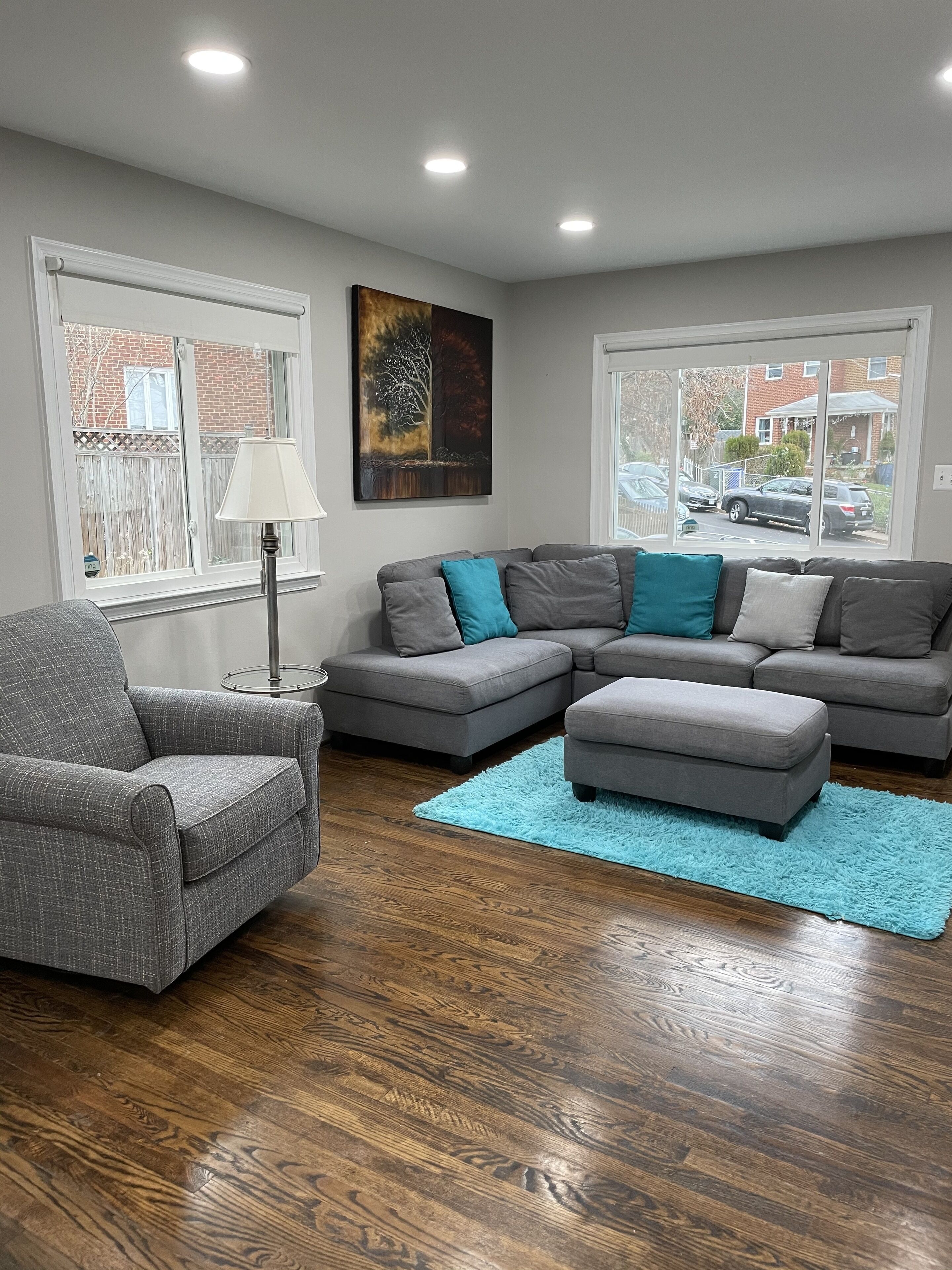 4 BEDROOM, 2 BATH CLOSE TO DCA WITH 4 FREE PARKING