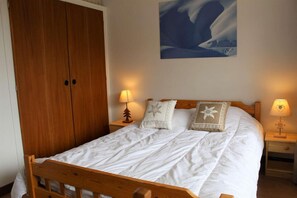 2 bedrooms, WiFi - 10m from shops, 7th floor, view mountain, balcony, ski locker, 50m², Vars (Vars)