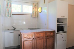 Refrigerador, microondas, horno y lavavajillas 