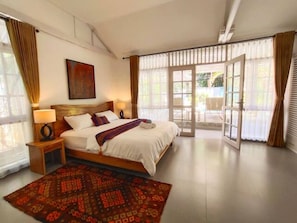 4 bedrooms, in-room safe, desk, iron/ironing board - Cozy and Homey Villa in Sanur Bali - 5 min by walk form the beach! (Denpasar)