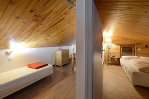 2 bedrooms