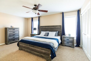 3 bedrooms, desk, free WiFi, bed sheets - The View on Lake Lanier lake view & dock. (Gainesville)