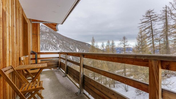 Unclassified image, 1 of 15, button - 250m from ski slopes, 5th floor, swimming pool, balcony, tv, ski locker, 60m², Les Orres (Les Orres)